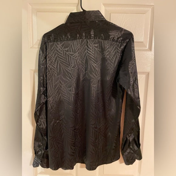 Shein men’s black satin tropical leaf print button down long sleeve shirt - Picture 2 of 3